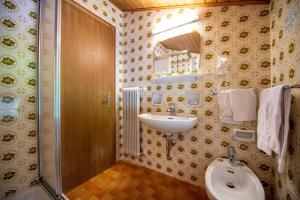 Koupelna v ubytování Alara Rooms