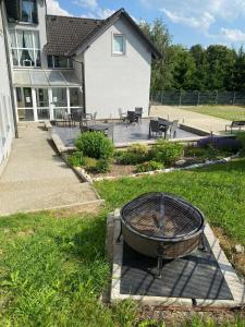 Zahrada ubytování Apartmán HARMONY - Lipno nad Vltavou