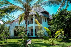 Κήπος έξω από το JAZ Adonia