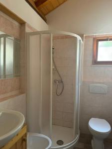 A bathroom at B&b Al Ciliegio Del Turchino