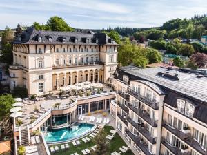 Bazén v ubytování Falkensteiner Spa Resort Marianske Lazne nebo v jeho okolí