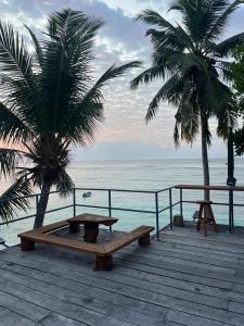 Fotografie z fotogalerie ubytování Sunset Surfing Villas Mentawai v destinaci Tua Pejat