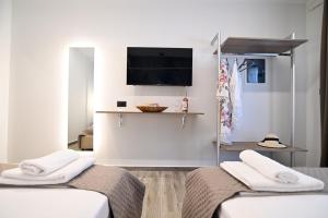 Gallery image of Esperides Suites in Nea Vrasna
