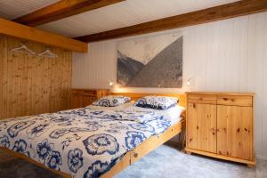 Ένα ή περισσότερα κρεβάτια σε δωμάτιο στο Penzion Statek u Rajtrů +116 φωτογραφίες