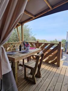 Balkón nebo terasa v ubytování Koru - Etna Glamping Experience
