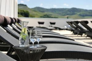 Nespecifikovaný výhled na hory nebo výhled na hory při pohledu z hotelu