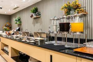 Gambar di galeri bagi Maritimo Hotel di Cimenli