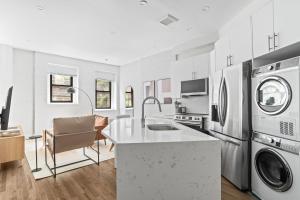 Fotografija u galeriji objekta Upper Eastside 3BD 1BA Gem u Njujorku