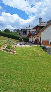 Vonkajšia záhrada v ubytovaní Apartmány Horní Bečva