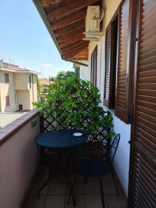 A balcony or terrace at B&B Villa Bucceri