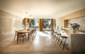 Khu vực ghế ngồi tại Pical Beach House, Valamar Collection +47 ảnh