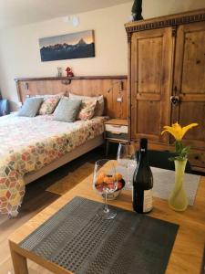 Postel nebo postele na pokoji v ubytování PETITE MAISON GASPARD Cir 0508
