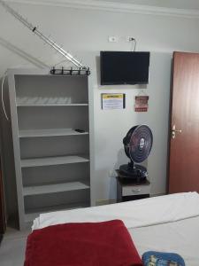 TV/trung tâm giải trí tại Kit net 03 casal e solteiro