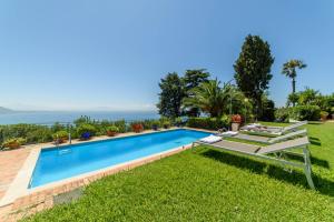 Бассейн в Starhost - Villa il Poggio Amalfi Coast with pool, garden and terrace или поблизости