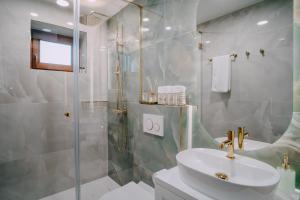 Ένα μπάνιο στο Villa Vukov Breg +36 φωτογραφίες