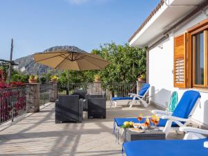 Ein Sitzbereich in der Unterkunft Giardino di Nonno Lucio - Surrounded by Lemon Tree