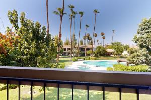 Kolam renang di atau dekat dengan Palm Canyon Villas B8 Permit #68424