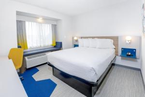 Postel nebo postele na pokoji v ubytování Microtel Inn & Suites by Wyndham Olean