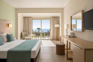 Katil atau katil-katil dalam bilik di Freij Hotel & Resort +30 gambar