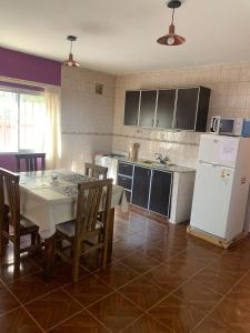 Η κουζίνα ή μικρή κουζίνα στο DEPARTAMENTO CAROLA