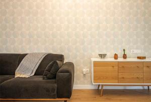 Khu vực ghế ngồi tại 2BR Colorful Apt on Vera Near Stamba - By Wehost