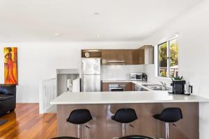 Dapur atau dapur kecil di Ocean View Escape w 3BR & 2BA