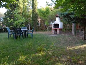 Zahrada ubytování MARIA HOLIDAY HOMES La Pineta di Sinalunga