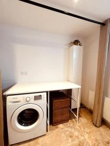 Afbeelding uit fotogalerij van Villa André à Nîmes in Nîmes