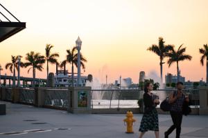 Oaspeți care stau la Walk to Best Eats and Shops and Stay in Style +14 fotografii