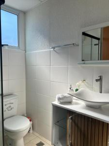 Koupelna v ubytování Apartamento 2 Quartos Aconchegante a 21 Km e 30min do Aeroporto de Confins