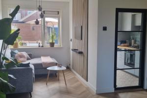 Nhà bếp/bếp nhỏ tại Garden, Jacuzzi, bbq, city centre, 2 bedrooms +10 ảnh