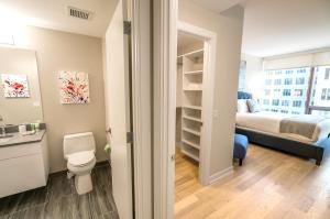 Φωτογραφία από το άλμπουμ του Spacious Apt Downtown σε Στάμφορντ