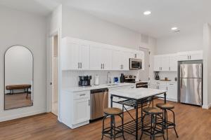 Køkken eller tekøkken på The Corbin 1301 - The Cornell