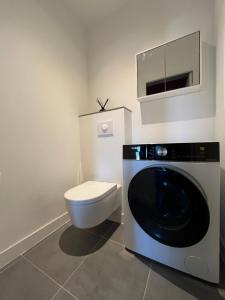 Ένα μπάνιο στο Appartement neuf avec jardin et parking dans résidence calme +16 φωτογραφίες