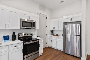 Køkken eller tekøkken på The Corbin 1307 - The Princeton + 11 billeder