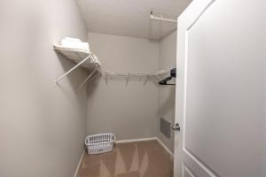 Foto sihtkohas White Plains asuva majutusasutuse Modern Apt with Kitchen and Gym galeriist