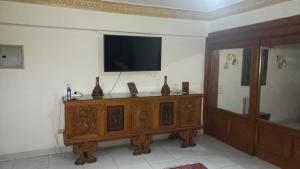 A television and/or entertainment centre at Nile House