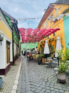 Bygningen som lejligheden ligger i + 10 billeder