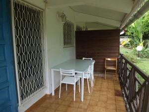 Balkón nebo terasa v ubytování bungalow bord de mer martinique
