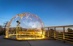 תמונה מהגלריה של Joshua Tree West Casa - Hot Tub, Stargazing Dome, King Bed, Level 2 EV בג'ושואה טרי