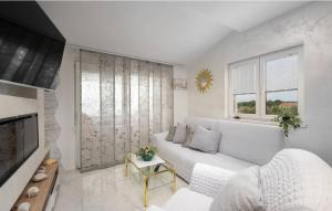 Гостиная зона в Family friendly house with a swimming pool Visnjan, Central Istria - Sredisnja Istra - 22837