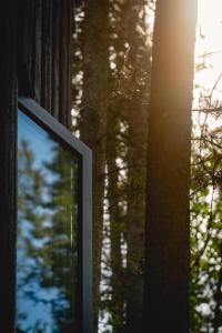 Ảnh trong thư viện ảnh của Black Spruce - Orange Door ở Whitehorse