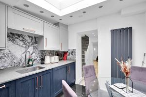 Gallery image of Newly refurbished 2 Bed House in a Town Centre Location in Bideford