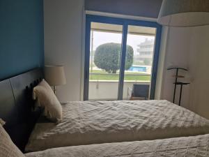 Gallery image of Appartement bord de mer piscine tennis in Viana do Castelo