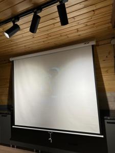 TV a/nebo společenská místnost v ubytování Villa Hillside Gudauri