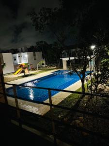 Swimmingpoolen hos eller tæt på Casa Frente a Alberca cerca de playa