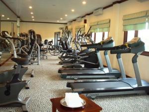 Fitness centrum a/nebo fitness zařízení v ubytování EG Paradise Angkor Villa Hotel