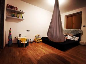 Fotografie z fotogalerie ubytování Apartmán v centre mesta Košice s terasou a záhradou v Košicích + 14 fotografií