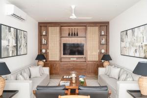 Χώρος καθιστικού στο SOL House Mirissa by The One Group of Hotels