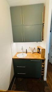 Billede fra billedgalleriet på T2 charmant, chaleureux et calme i Paris + 12 billeder